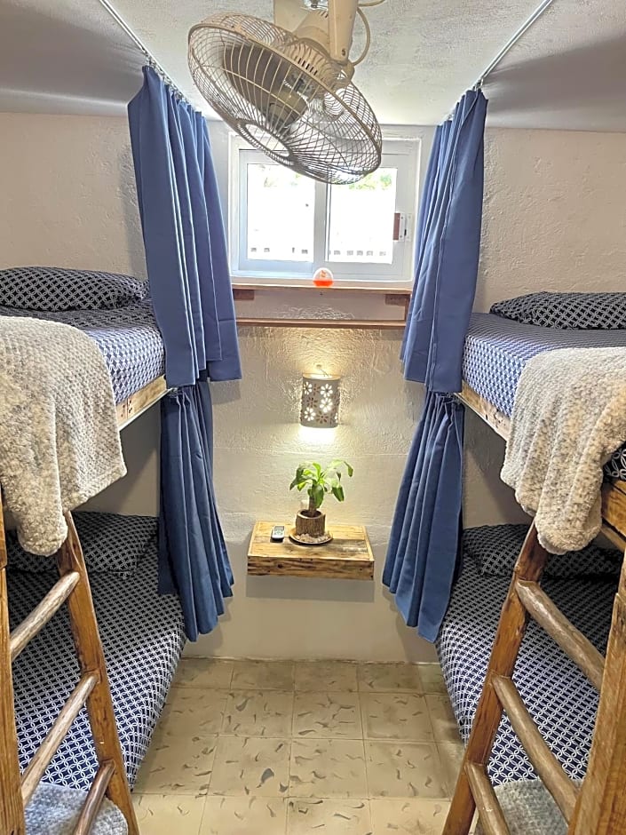 Itzé Hostel