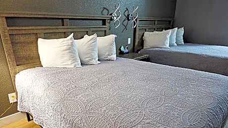 Queen Room with Two Queen Beds - Non-Smoking
