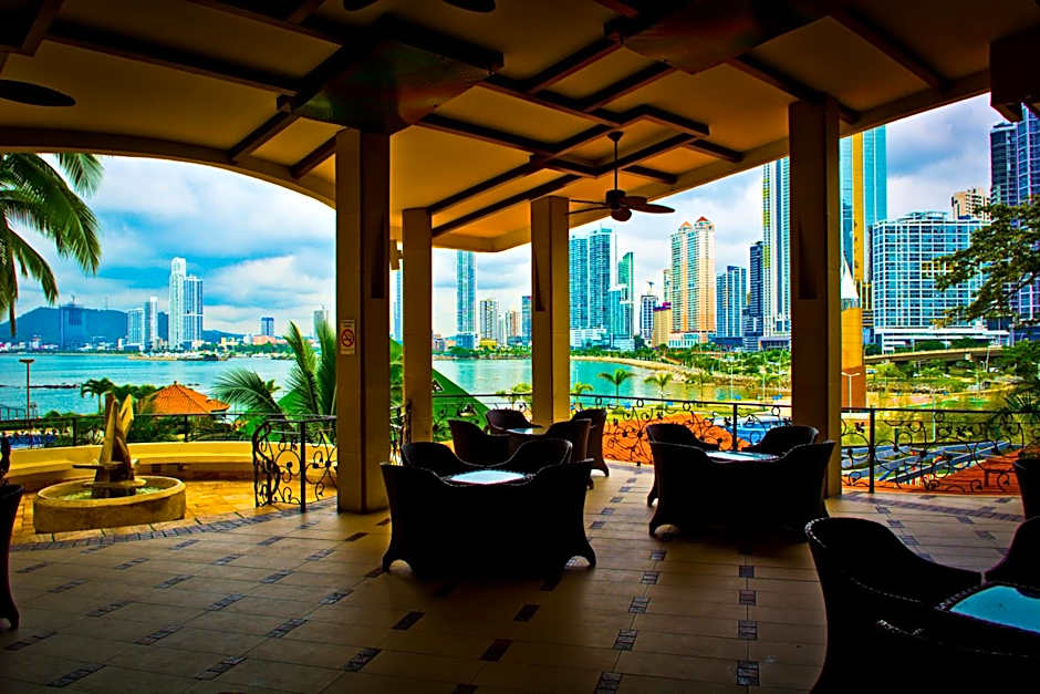 Plaza Paitilla Inn