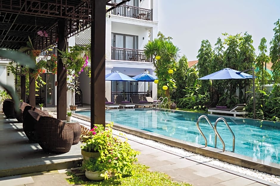 White Lotus Hotel Hoian