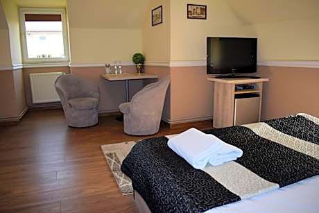 Budget Double Room with Bath