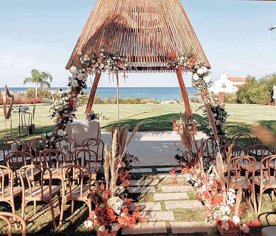 Cavo Zoe Seaside Hotel