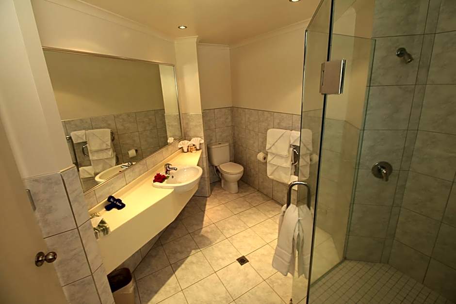 Muri Beach Club Hotel