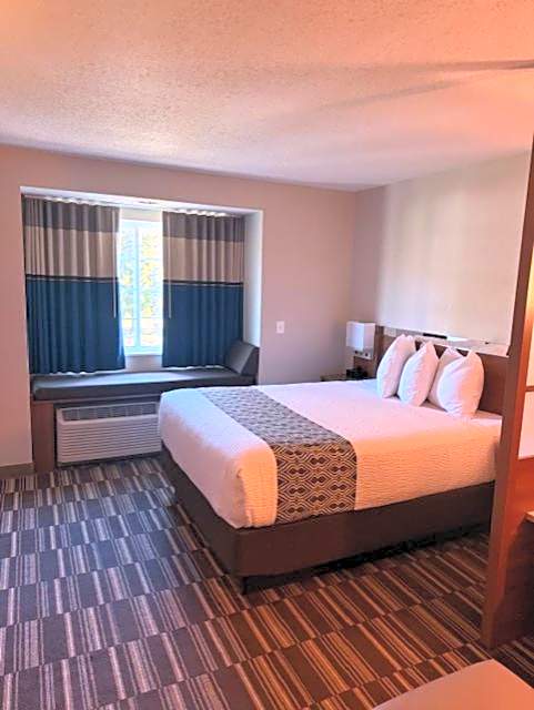 Microtel Inn & Suites By Wyndham Altoona