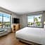 Hyatt Place Riverside Downtown