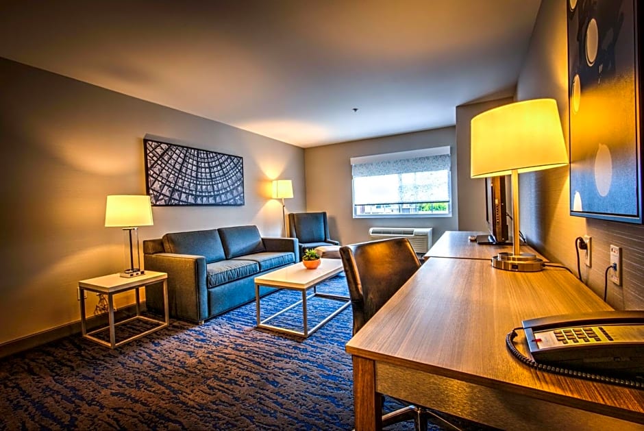 Best Western Plus Media Center Inn & Suites