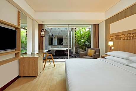 Garden Suite, 1 Bedroom Suite, 1 King, Garden view with Free Shuttle Service to Double-Six Beach