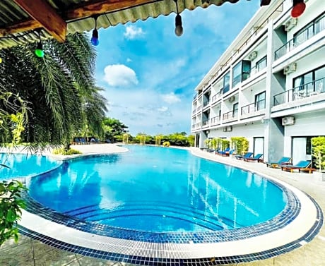 KEP BAY HOTEL & RESORT