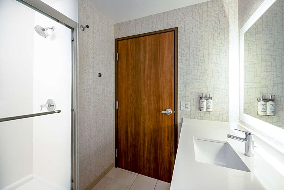 Holiday Inn Express and Suites Gilbert Mesa Gateway Airport By IHG