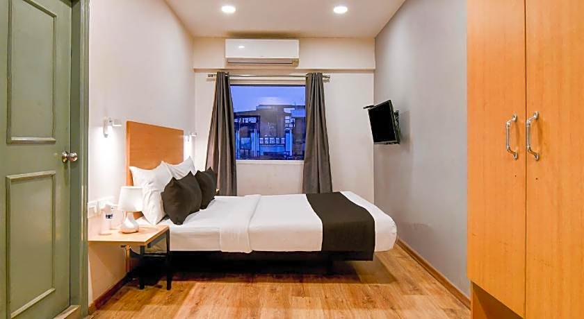 Super Townhouse VIP Road Formerly The Sky