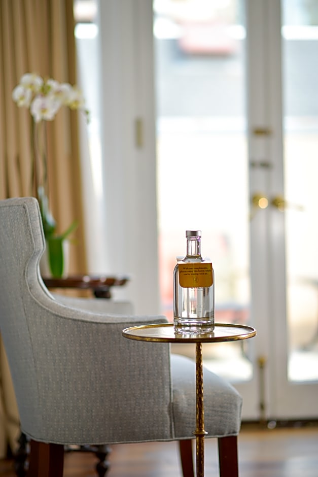 voco St. James Hotel By IHG