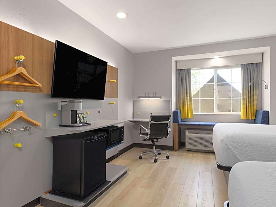 Microtel Inn & Suites By Wyndham Tracy