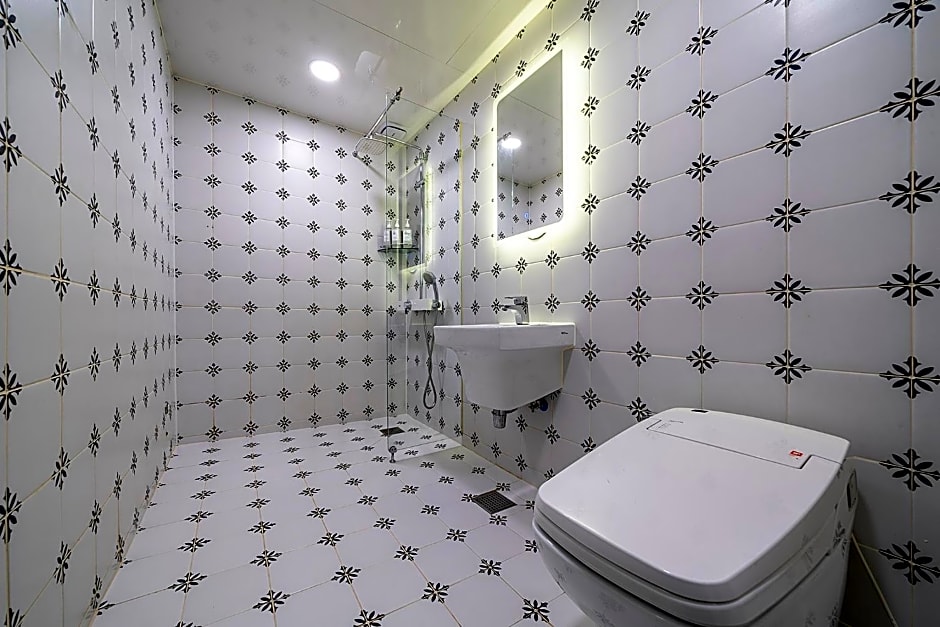 Brown Dot Hotel Osan