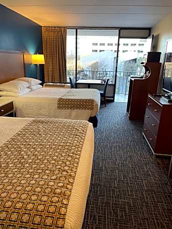 Queen Room with Two Queen Beds - Non-Smoking