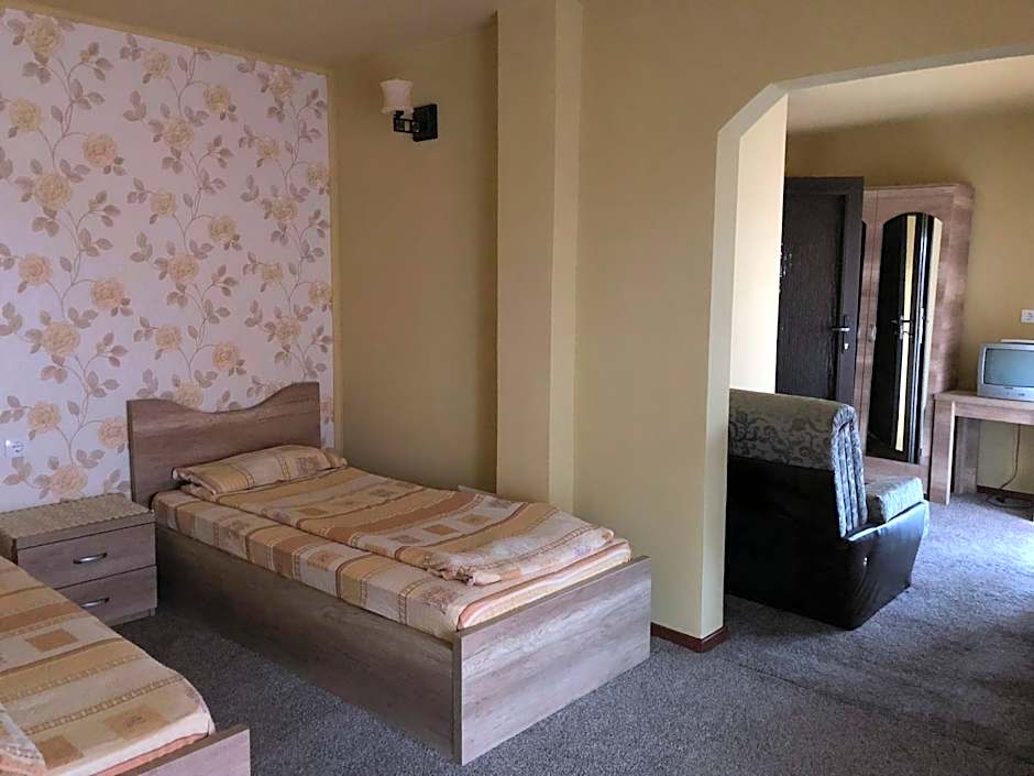 Pensiunea Mirela Peștera Urșilor