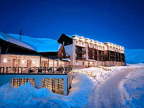 Alpina Hotel