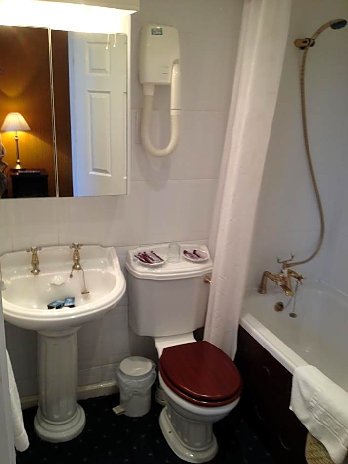 Ty Newydd Country Hotel