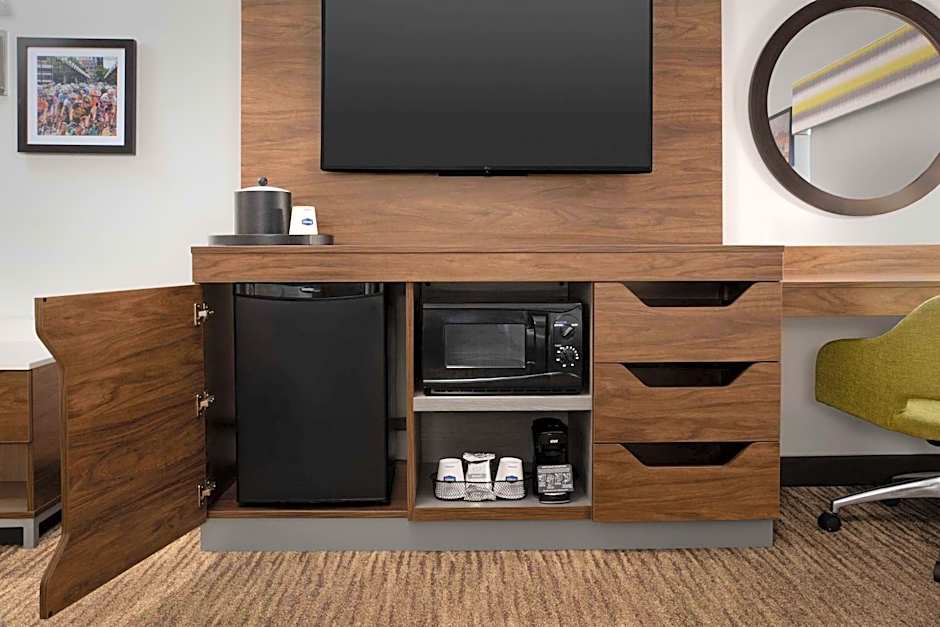 Hampton Inn By Hilton Knoxville-North