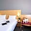 Ibis Como