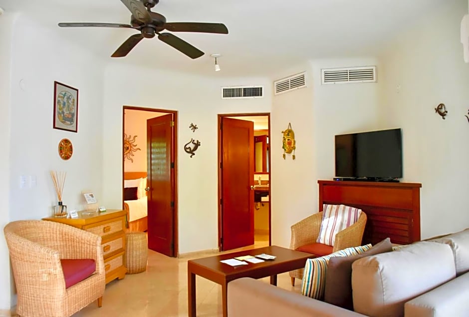 Playa Palms Beach Hotel