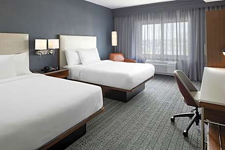 Deluxe Queen Room with Two Queen Beds