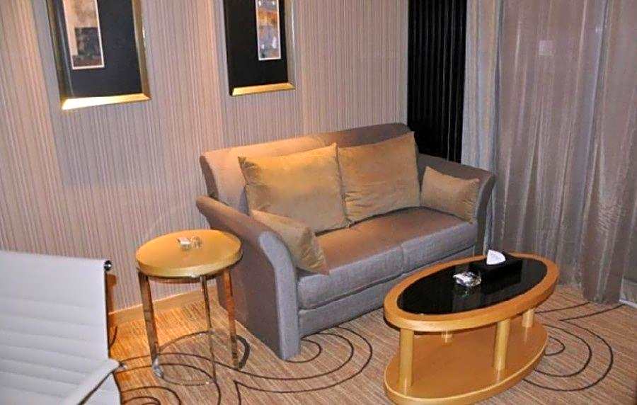 XinHua JianGuo Hotel