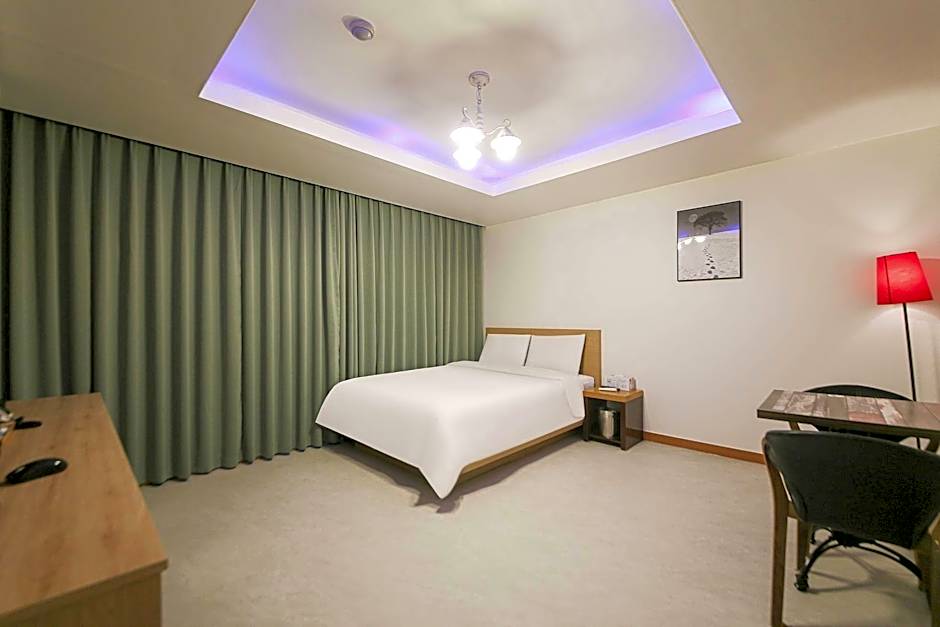 Gangneung Crystal Motel