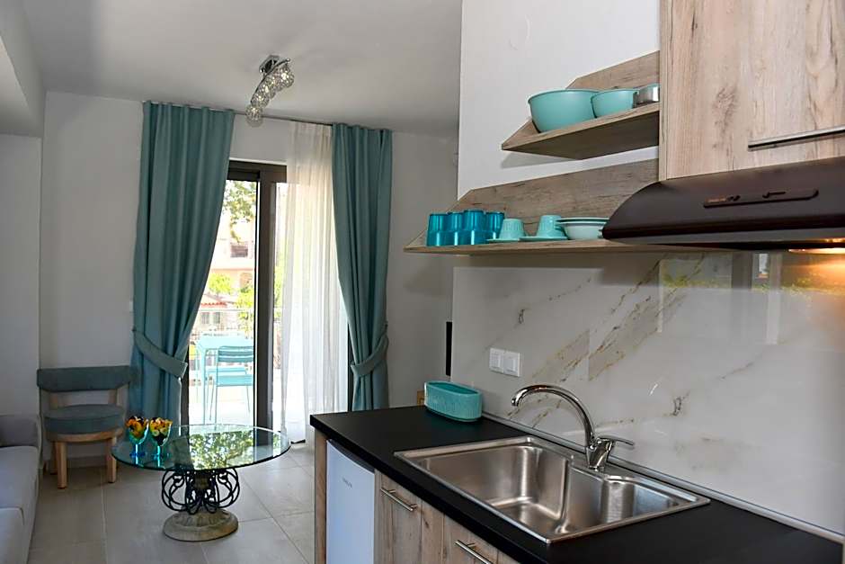 Theano Luxury Suites Nikiti