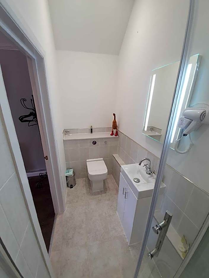 Old Thatch Bambers Green