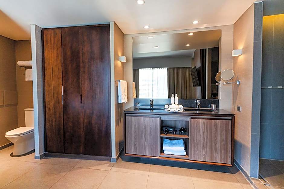 DoubleTree by Hilton Santiago Kennedy