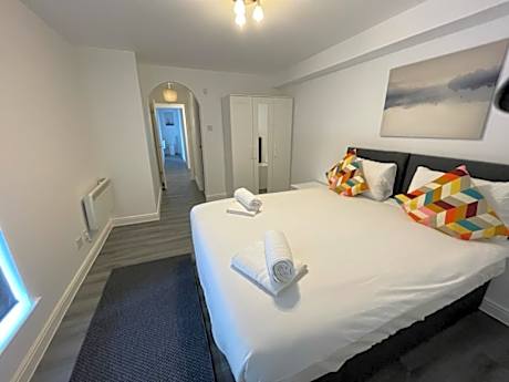 Apartment-Premium-Ensuite with Shower-2 Bedroom Apartment Suite