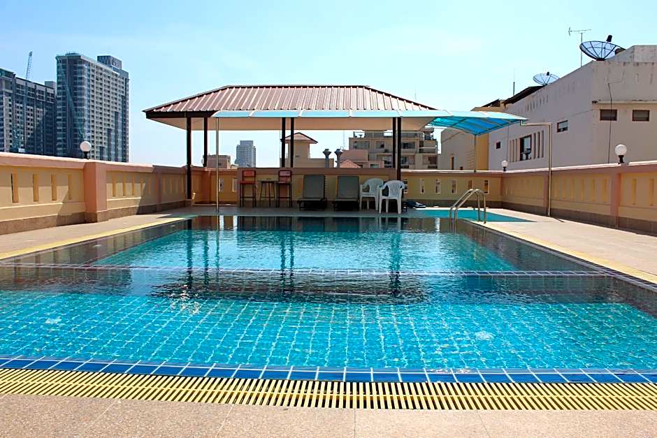 A.A. Pattaya Golden Beach Hotel