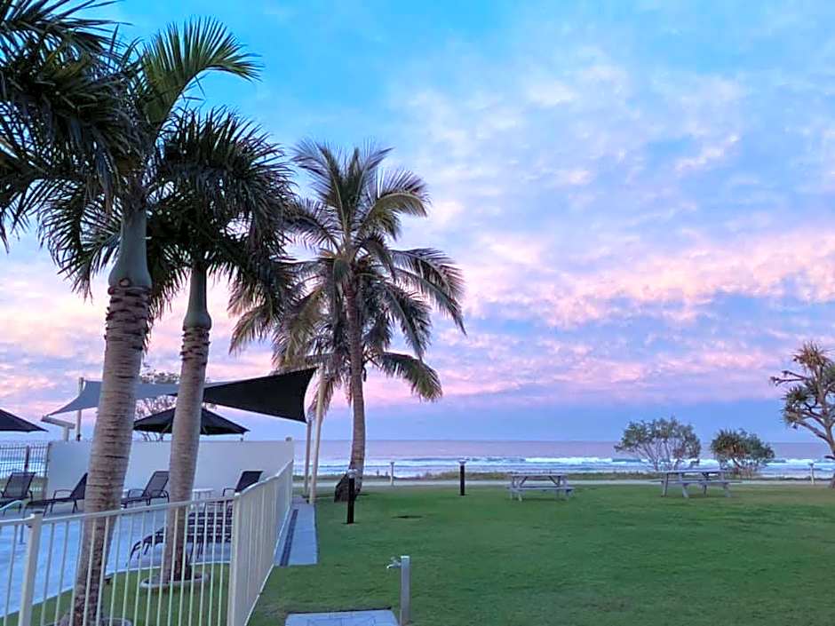 San Simeon Beachfront Apartments Tugun