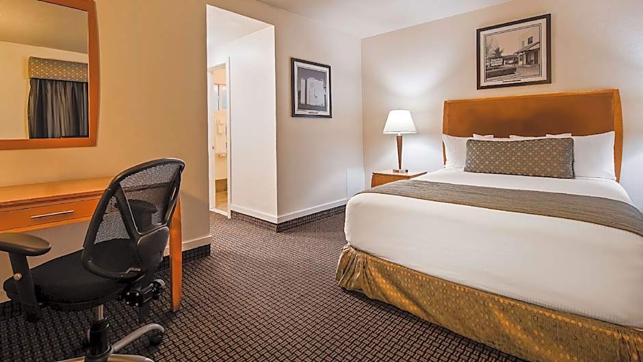 Best Western Pine Tree Motel