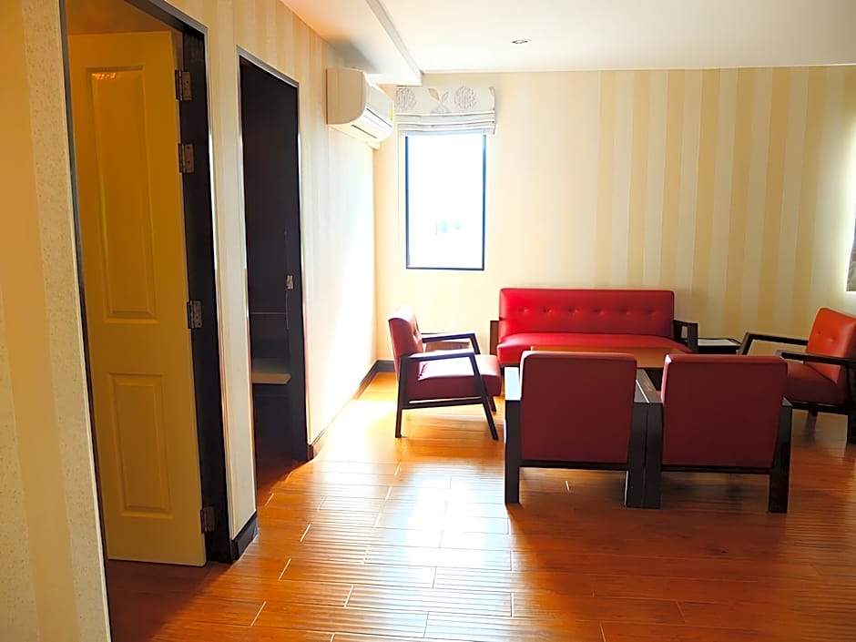 Baan Term Fun Saen Suk