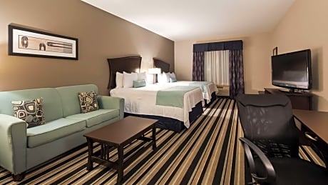 Queen Room with Two Queen Beds and Sofa Bed