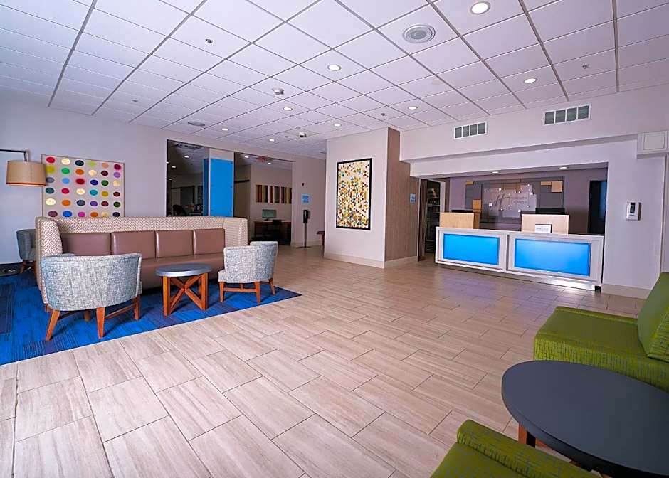 Holiday Inn Express Charleston-Civic Center By IHG