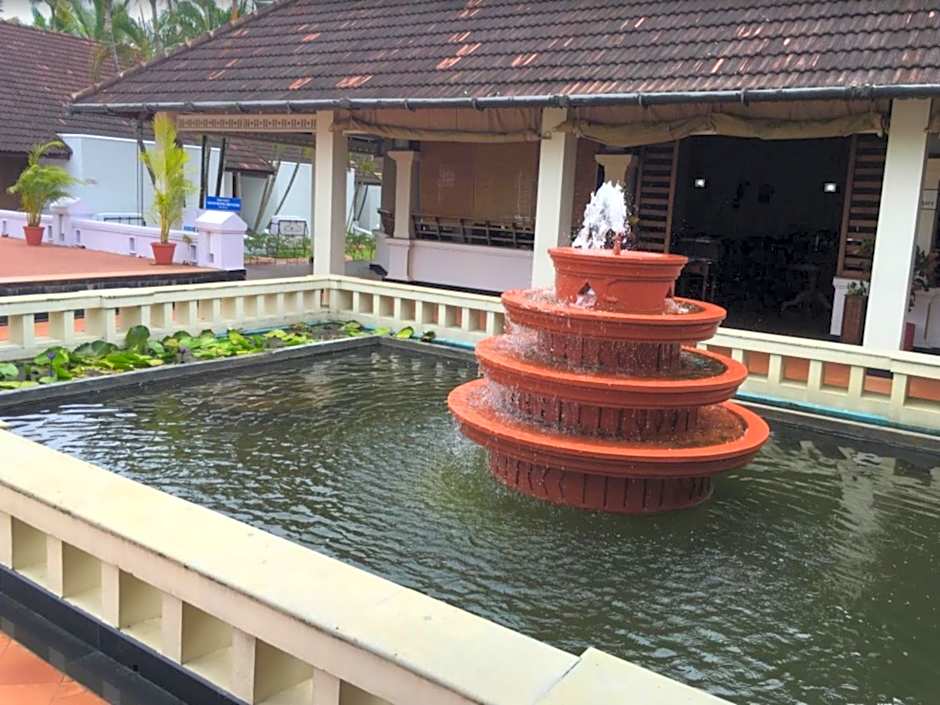 Abad Whispering Palms Kumarakom Hotel