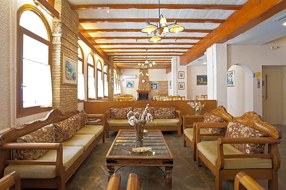 Acropole Delphi City Hotel