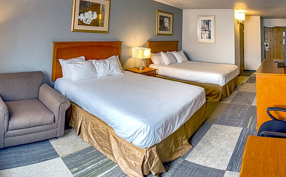 Coratel Suites Iowa Fairfield