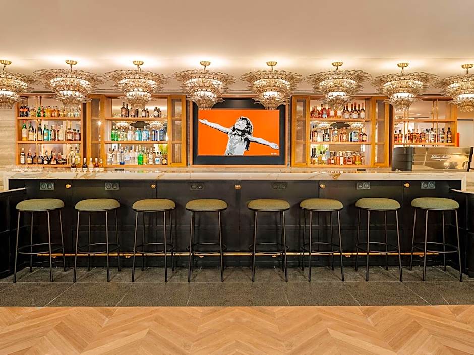 Marty Hotel Bordeaux, Tapestry Collection by Hilton