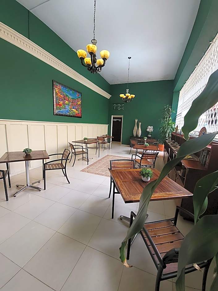 Hotel Class Colonial