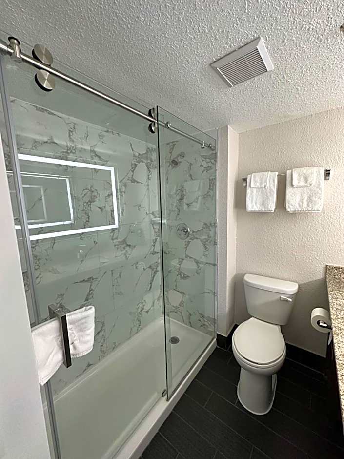 Holiday Inn Express & Suites Eden Prairie  Minneapolis By IHG