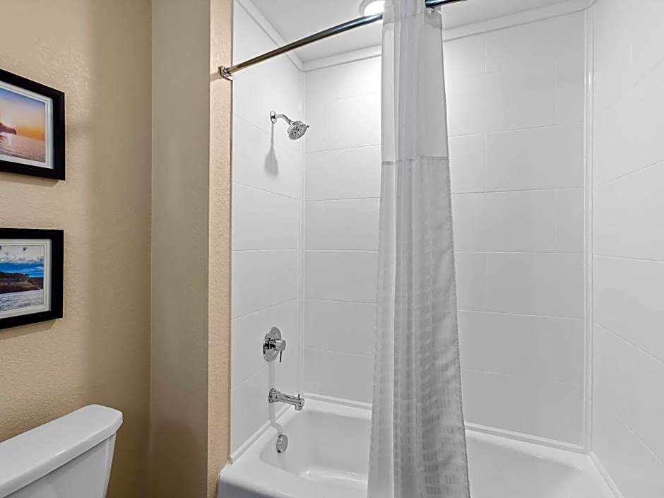 Comfort Inn & Suites Munising-Lakefront