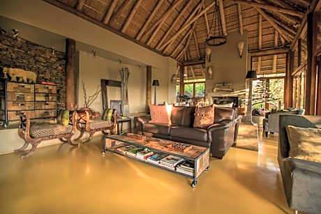 Etali Safari Lodge