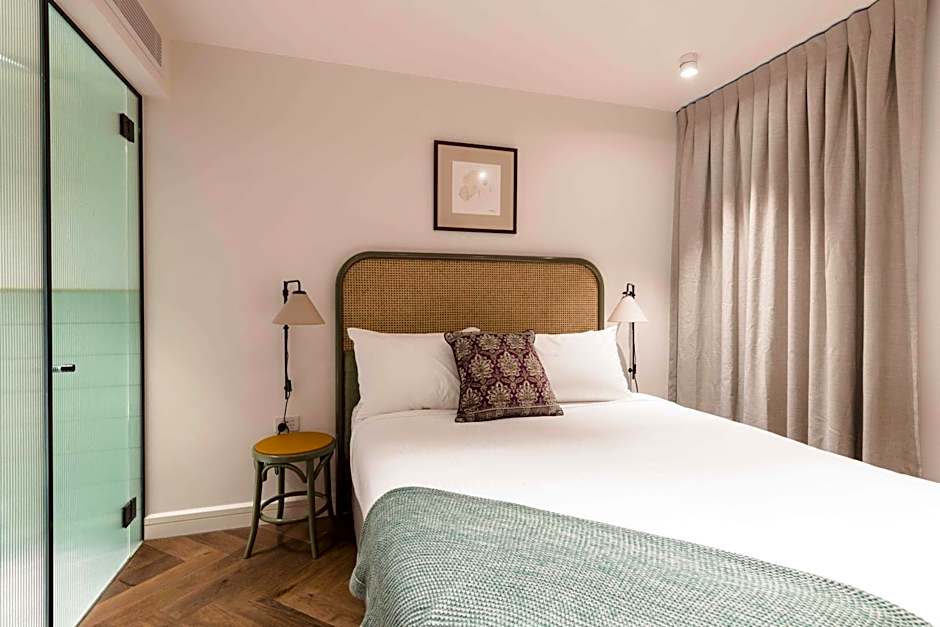 The Sarah by Urban Rest