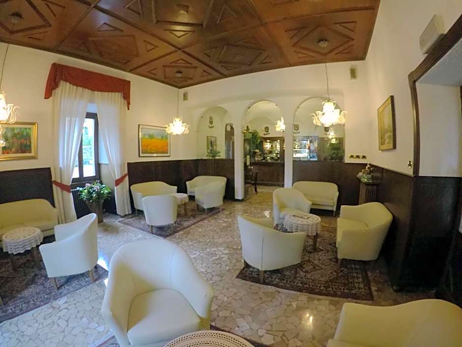 Hotel Ristorante Combolo