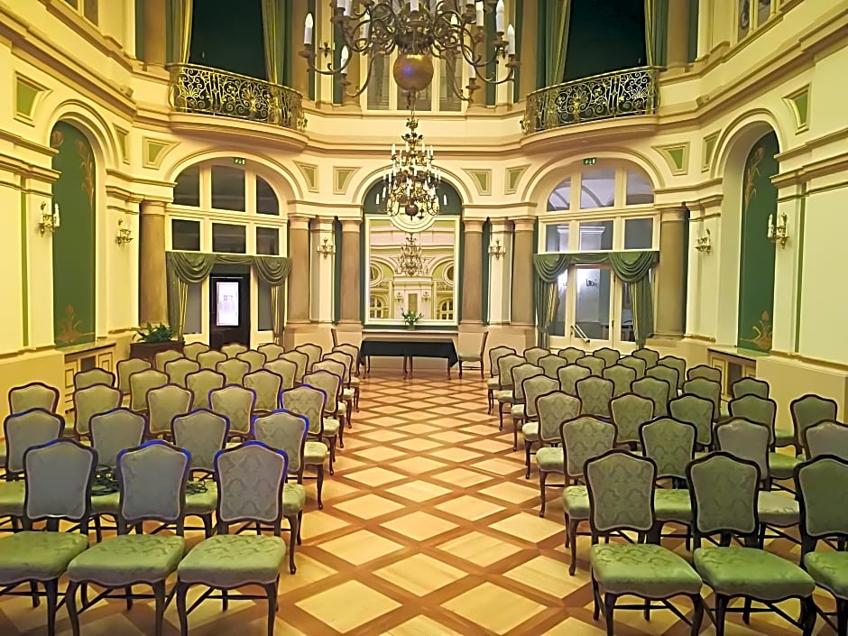 Grand Hotel