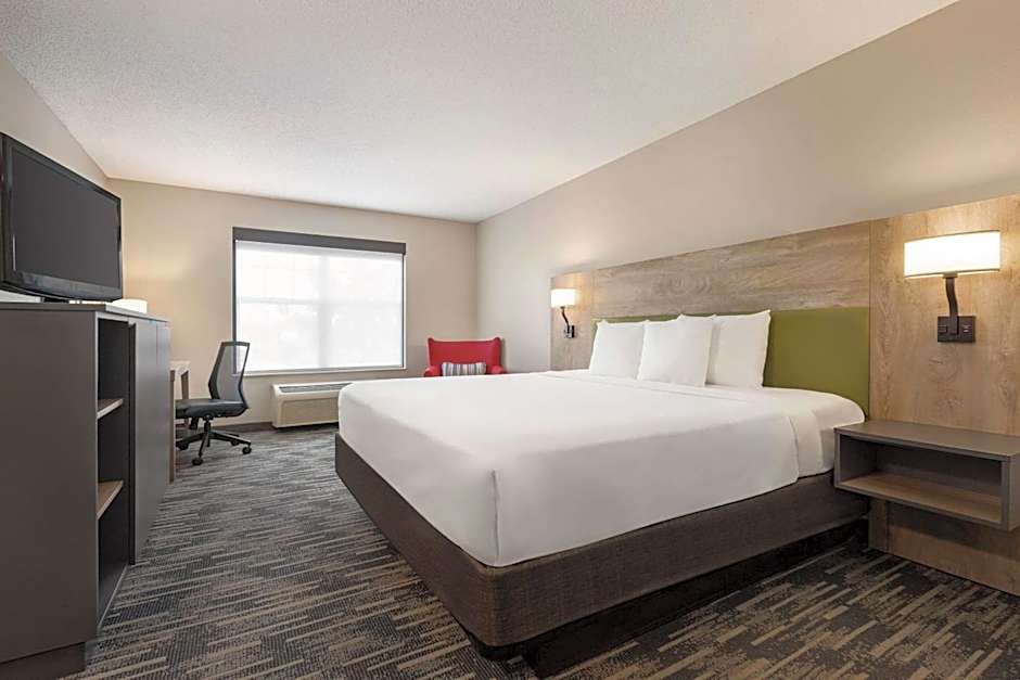 Country Inn & Suites by Radisson, St. Cloud East, MN
