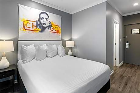 Queen Room - Non-Smoking